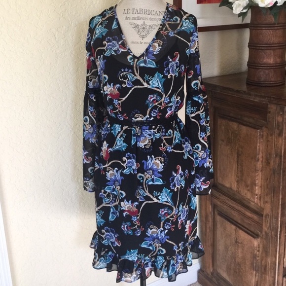 White House Black Market Dresses & Skirts - ⭐️CLEARANCE ⭐️WH/BM size 6